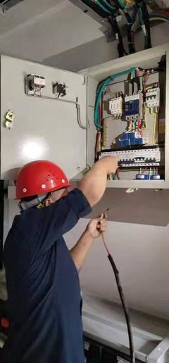 海南移动全力抗击台风“韦帕”确保通信畅通，机械设备租赁发挥关键作用